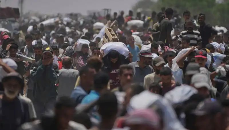 İsrail Saldırıları Sonrası: 798 Filistinli Hayatını Kaybetti, Yardım Bekliyor