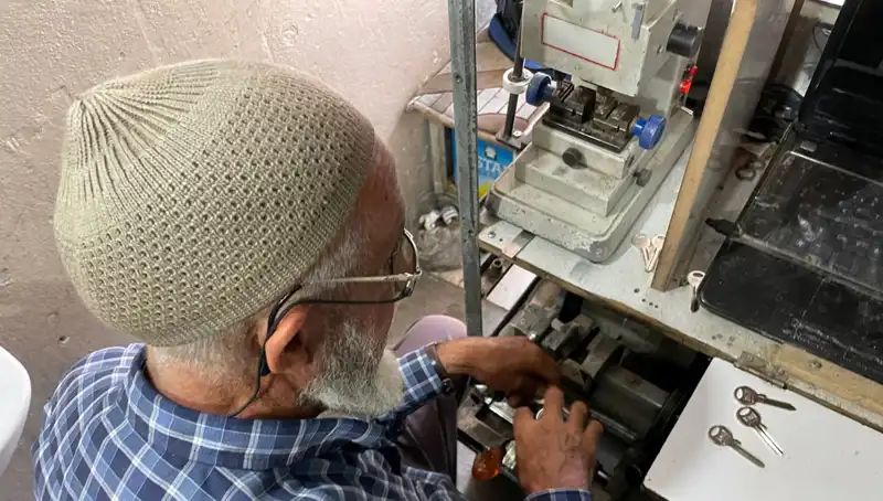 28 Yıldır 4 Metrekarede Bir Efsane Yaratan Dükkan Sahibi