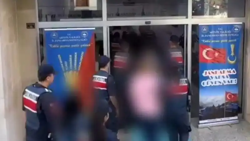 30 İlde FETÖ Operasyonu Gerçekleşti: 65 Gözaltı ve Tutuklama Haberi