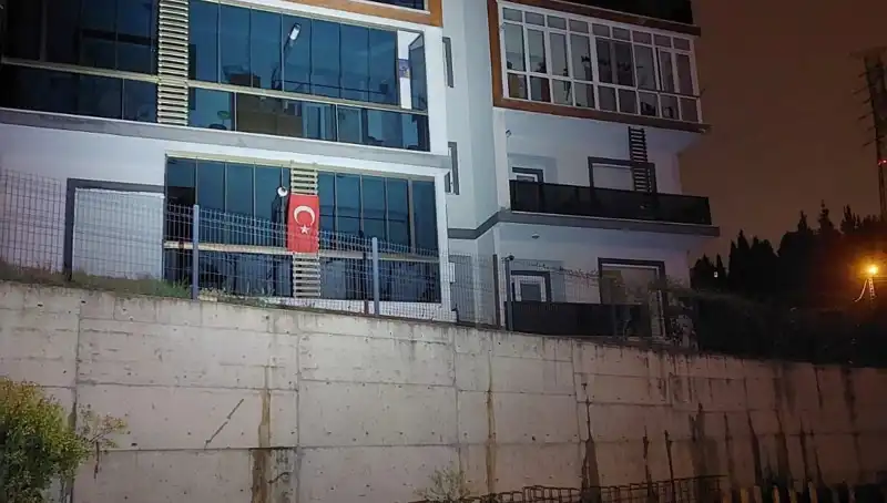 Sakarya'da Heyecan Yaratan Gelişme: 4 Katlı Apartman Tahliye Edildi