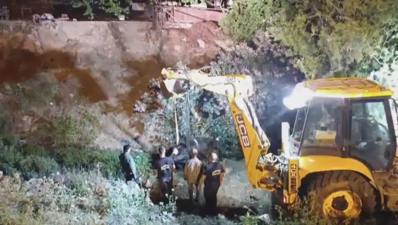 Hatay'da Cesur İneği Kurtarma Operasyonu: Ekiplerin Zaferi