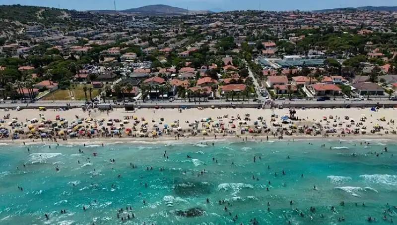 Çeşme'de Su Krizi: Kesintiler Sürekli Uzuyor, Vatandaşlar Ne Yapacak?