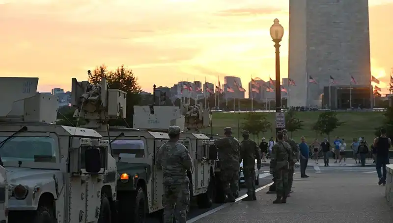 ABD Ordusu Washington'un Ardından Chicago'ya Hareket Ediyor: Yeni Taktikler ve Stratejiler