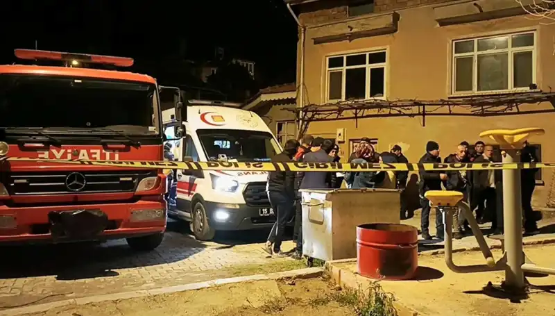 Esrarengiz Olay! Yaşlı Adamın Yanmış Cansız Bedeni Bulundu