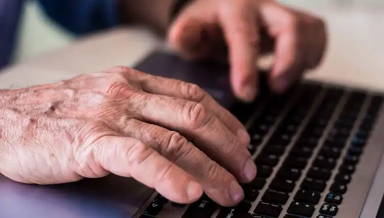 Dijital Dünya ile Zihinsel Gücünüzü Koruyun: Teknolojinin Demansa Etkisi