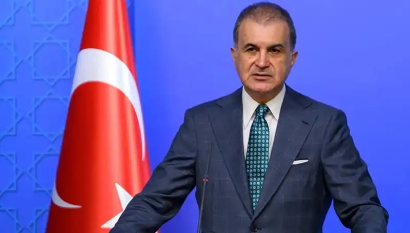 Özgür Özel'in Sözlerine Çelik'ten Sert Tepki: Siyasi Düşüncelerin Seviyesi Ne Olmalı?