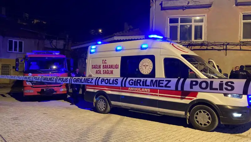 : Esrarengiz Yangın: Yaşlı Adam Evinde Yanmış Halde Bulundu