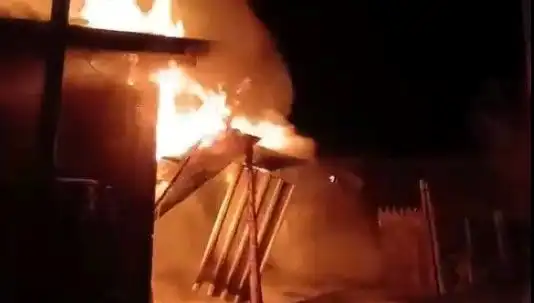 Karabük'te İki Ev Yangında Kül Oldu: Detaylar Neler?