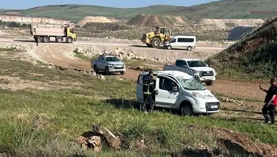 Mardin'de Feci Kaza: Dört Kişi Yaralandı, Olay Yeri Kaosla Dolu!