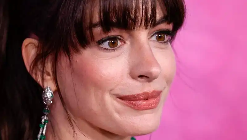 Hollywood'un Şok Edici Güzellik Sırları: Ölü Deri Enjeksiyonu Nedir?