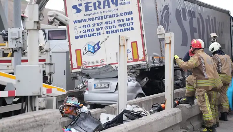 Bayram Tatilinde Trafik Kazaları: Türkiye'de 72 Can Kaybı Yaşandı