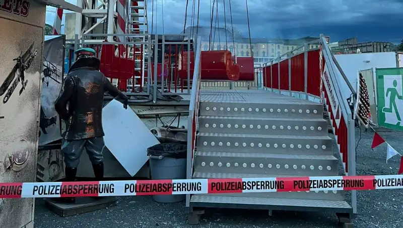 Salıncak Faciası: Reklam Direkleriyle Çarpışan Çocuklar Hayatta Kalmayı Başardı