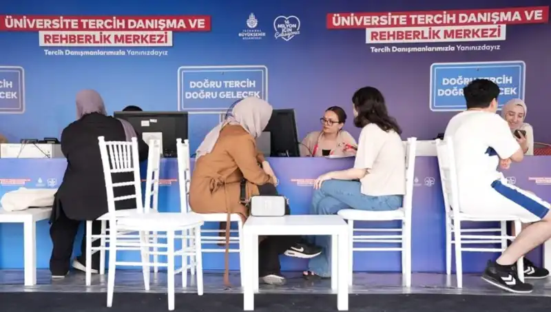 İstanbul'da Üniversite Tercih Danışma Merkezleri Açıldı: Hangi Noktalar Hizmet Veriyor?