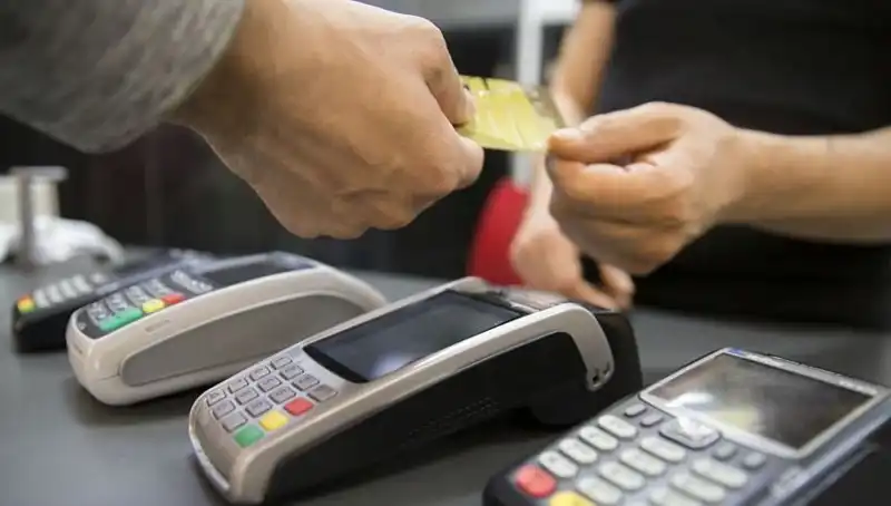 Kartlı Harcamalarda Gizli Artış: Tüketici Davranışlarını Nasıl Etkiliyor?