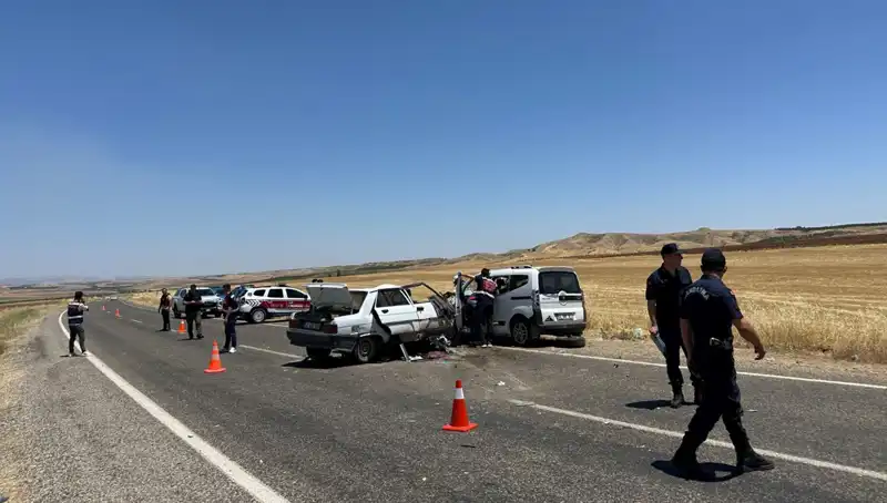 Adıyaman'da Trafik Kazası: 4 Kişi Hayatını Kaybetti, Olayın Detayları Ortaya Çıktı