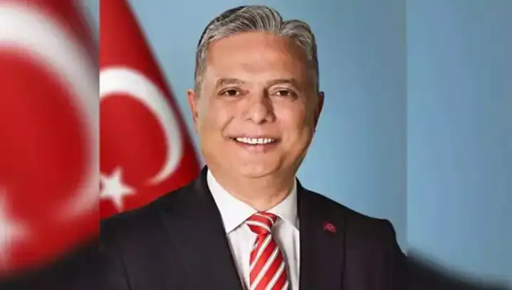 Ümit Uysal Kimdir? CHP'nin Yeni Genel Başkan Adayı Hakkında Bilinmesi Gerekenler