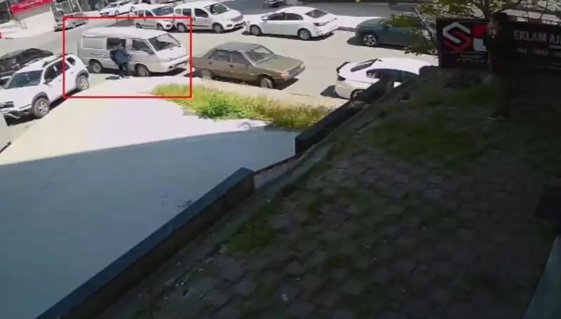 Aracını Çalmak İsteyen Hırsız Suçüstü Yakalandı! Olayın Detayları İfşa Oldu