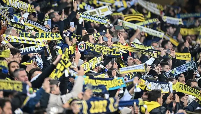 Fenerbahçe Kombine Fiyatları Belli Oldu: Taraftarları Şoke Edecek Detaylar!