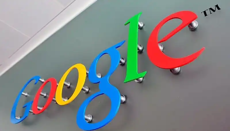 Google, Canlı Çeviri Teknolojisiyle Görüşmeleri Yeniden Tanımlıyor