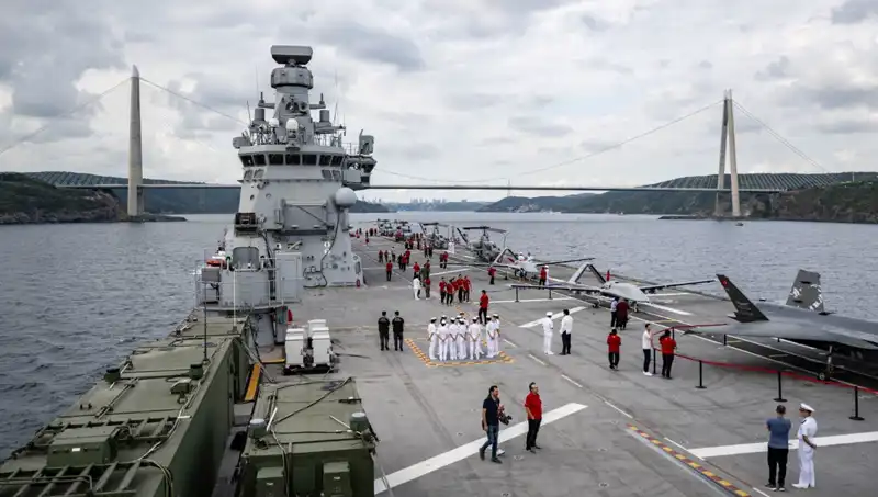 TCG Anadolu, Sarayburnu'ndan Ayrılış Töreniyle Gökyüzüne Kanat Çırptı