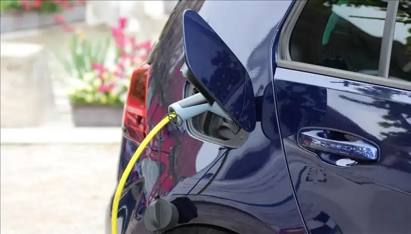 Tesla’yı Geride Bırakan Yeni Elektrikli Araç: 1500 Kilometre Menzil!