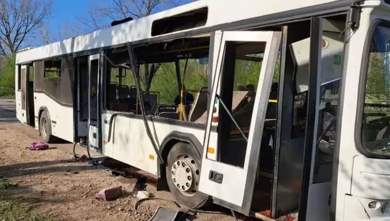 İşçileri Taşıyan Otobüse Rus Saldırısı: 9 Ölü, Onlarca Yaralı!