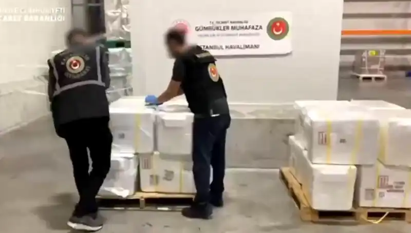 İstanbul Havalimanı'nda Tarihi Kokain Operasyonu: 455 Kilo Uyuşturucu Ele Geçirildi