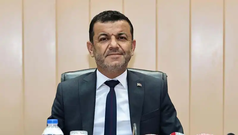 Bülent Nuri Çavuşoğlu: CHP Kurultayı Divan Başkanı ve Siyasi Arka Planı