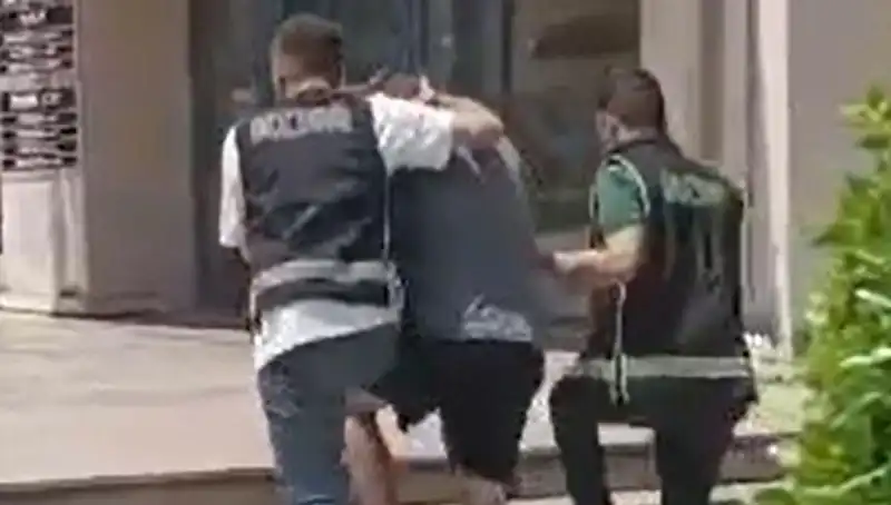 Sahte Para ile Alışveriş Yapan Turist Şok Edici Bir Ceza Aldı!
